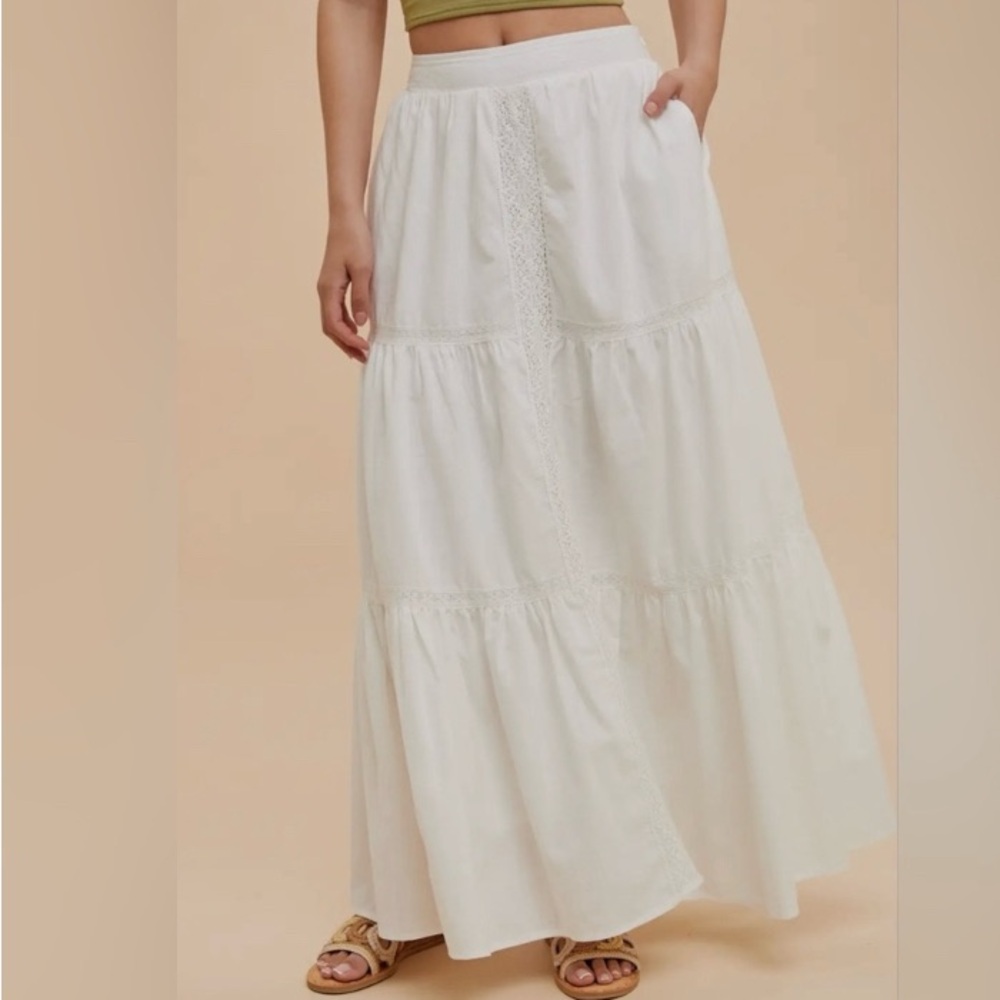 In Loom White Maxi Skirt Size Medium, Fully Lined, Anthropology brand - Picture 4 of 6